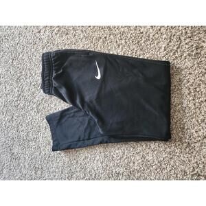 Nike Therma-Fit boy's Black Casual Pants YXL